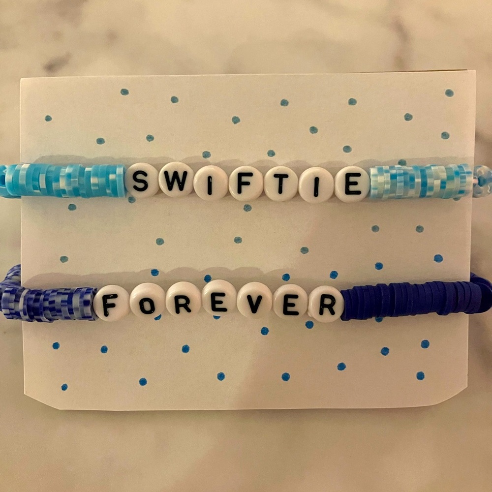Swiftie Forever Holiday Bracelet Set